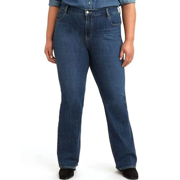 Levi Strauss & Co. Women's Plus Size 16 Medium Dark Wash Classic Boot Cut Jeans - Picture 1 of 12